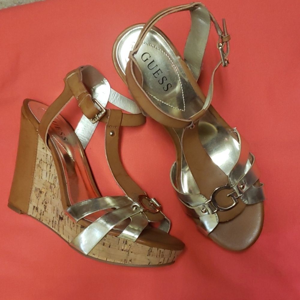 Guess wedges